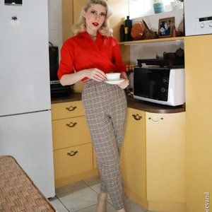 Vintage 1950s Style VOH Natalie Slacks Red Black